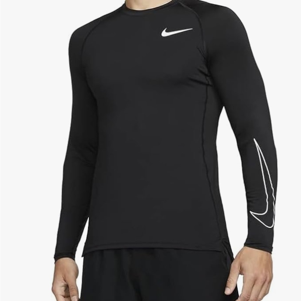 Nike Men's Black Long Sleeve shirt